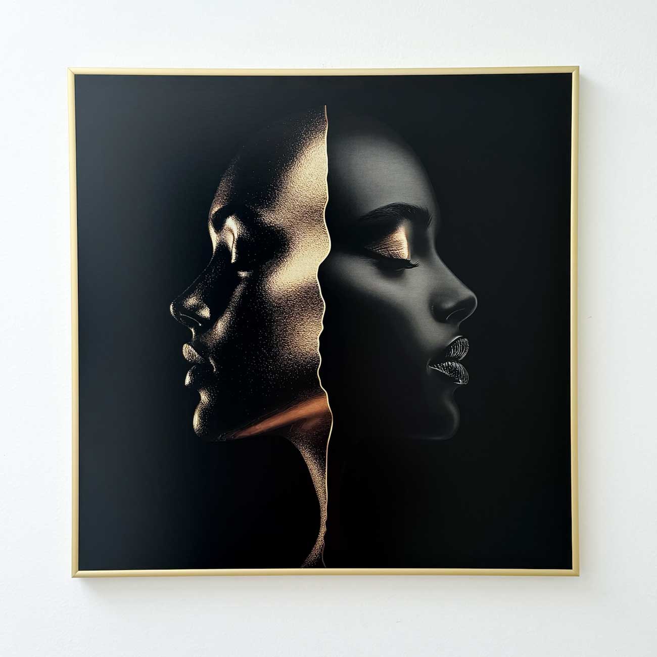 Two Sides - Aluminium + Varnish