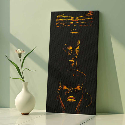 Trys Veidai – Drobė Su Laku