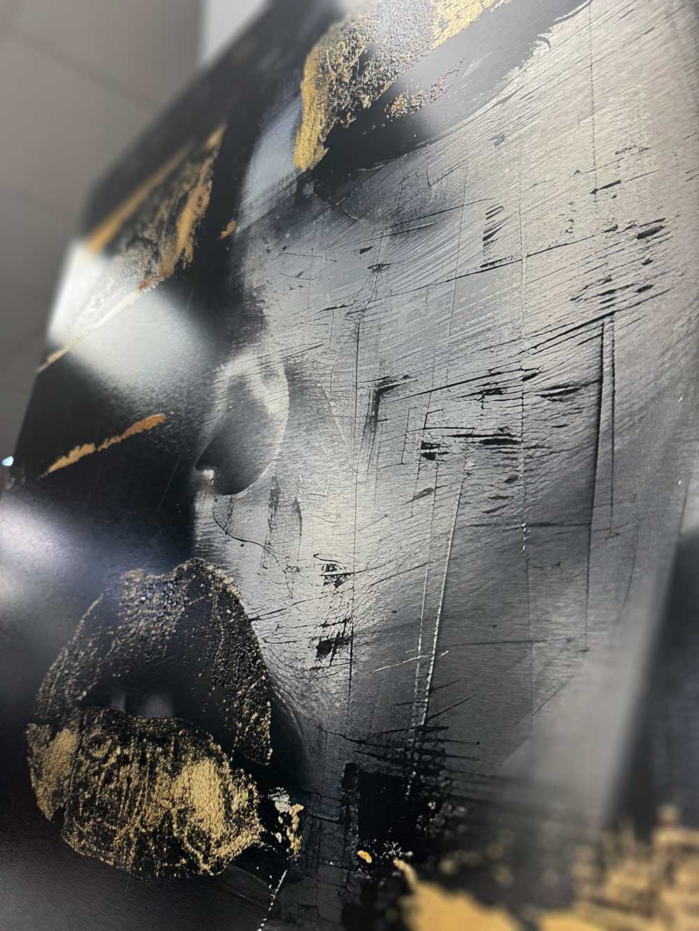 Golden Silence - Aluminum + Varnish
