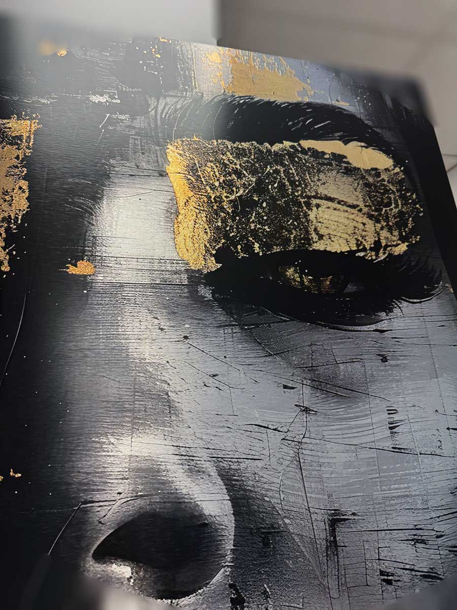 Golden Silence - Aluminum + Varnish