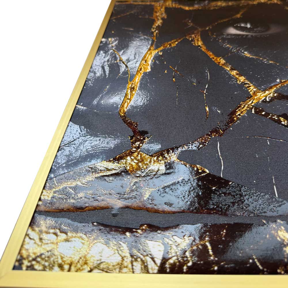 detail lips print golden shiny detales paveikslas drobe