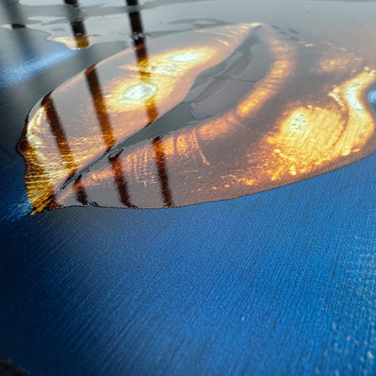 Sapphire woman - Aluminium + Varnish