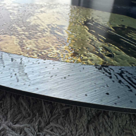 Golden Thought - Round Aluminium + Varnish