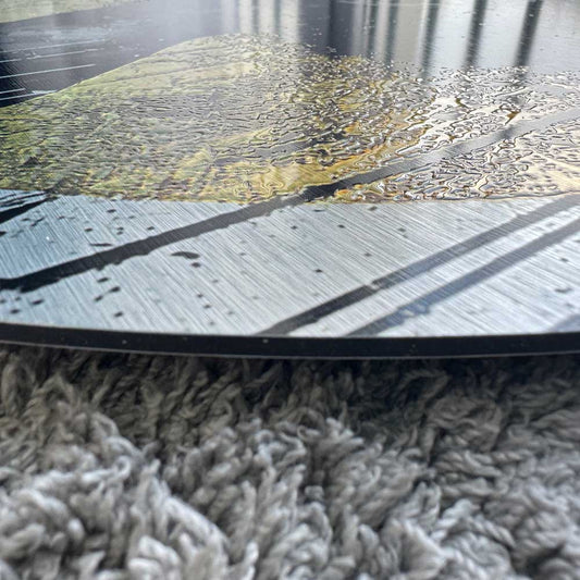 Golden Thought - Round Aluminium + Varnish