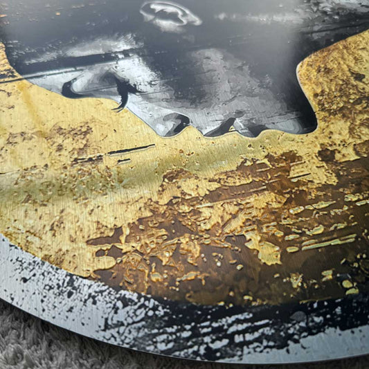 Golden Thought - Round Aluminium + Varnish