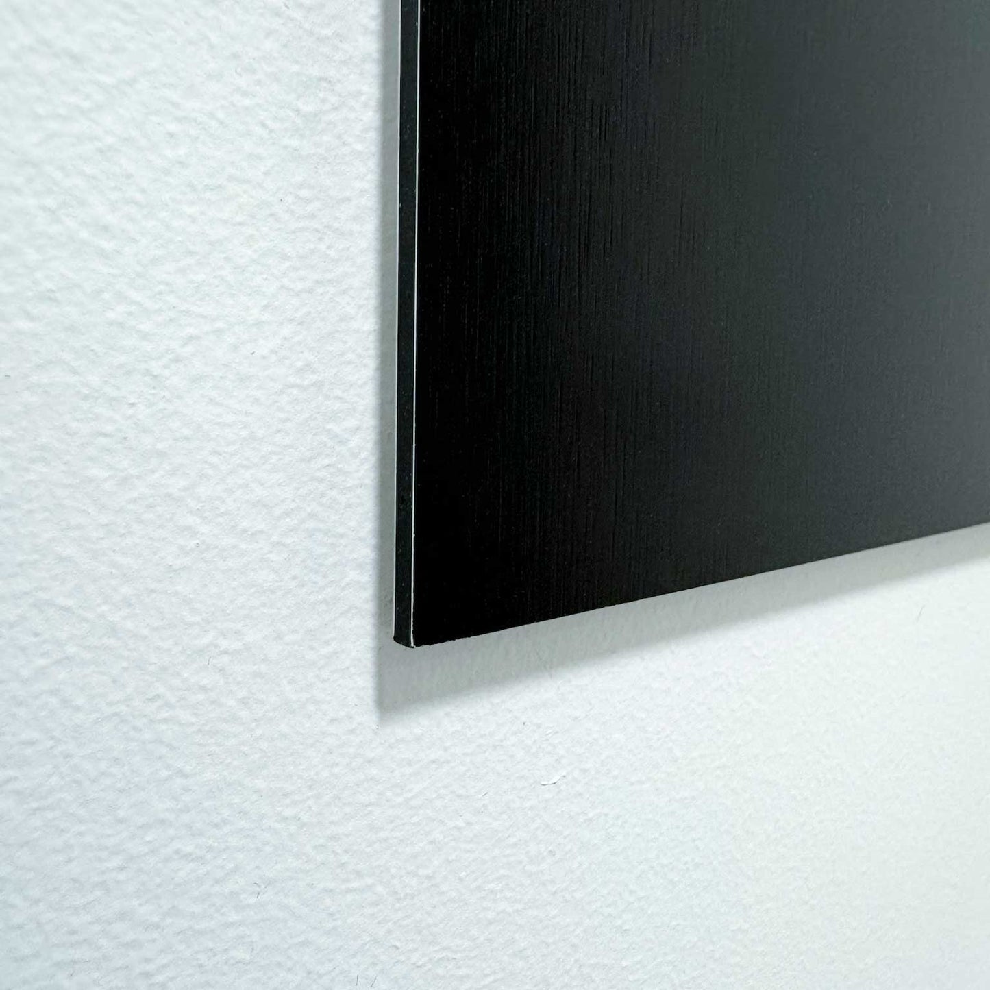 detail aliumin metal print black